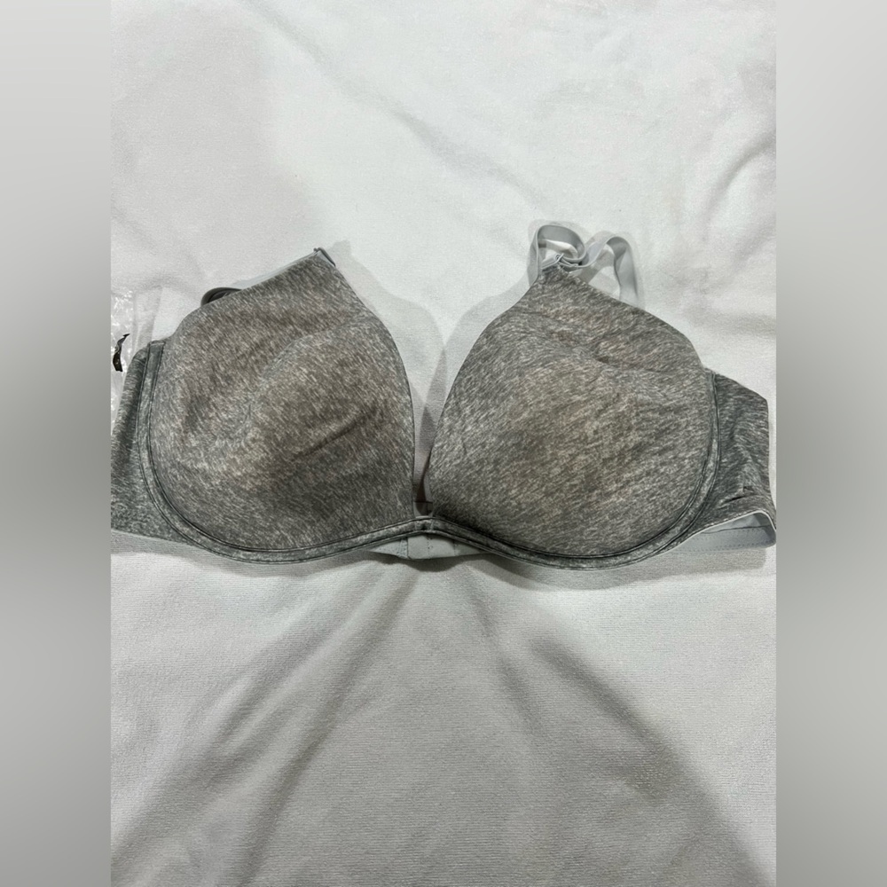 PINK VS Victoria Secret bra light grey gray lightest lined 42C - Picture 1 of 6